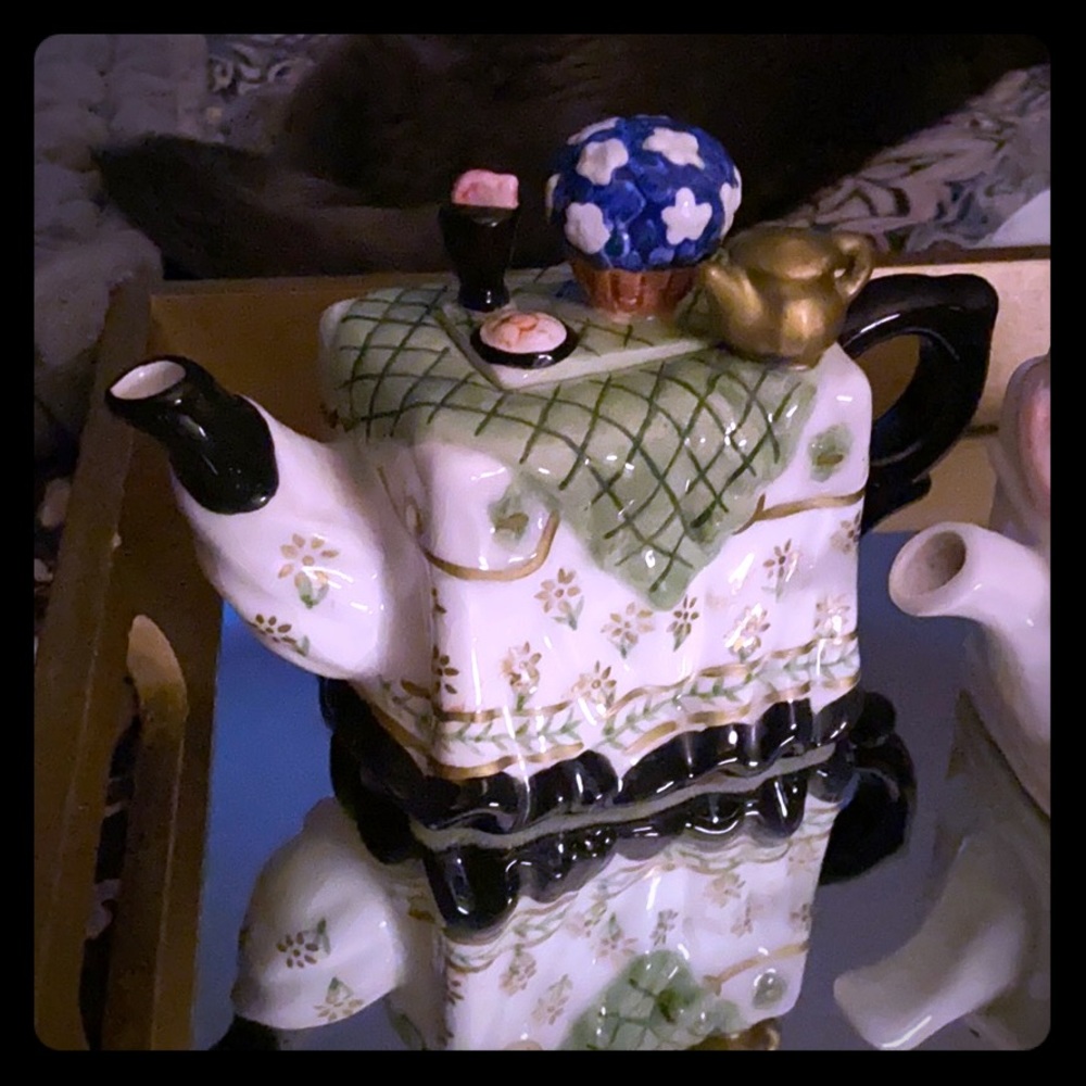 COPY - Huston harvest teapot